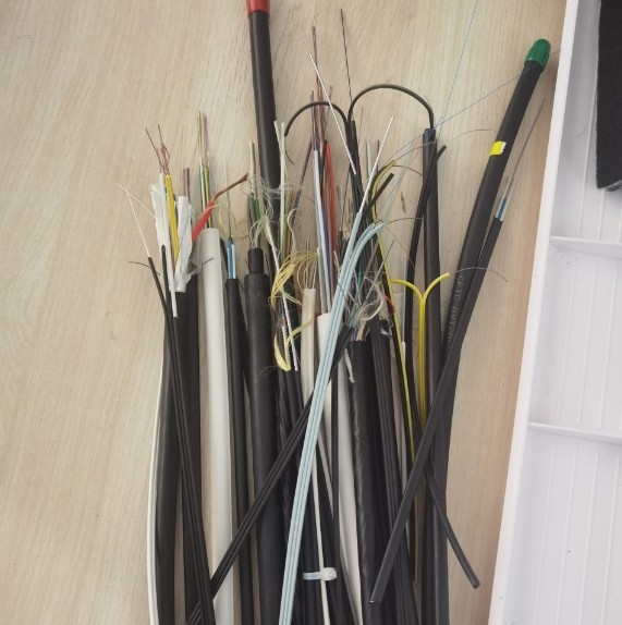 Weatherproof Single-mode FTTH Indoor Drop Cable 1-12 Core for Seamless Connection