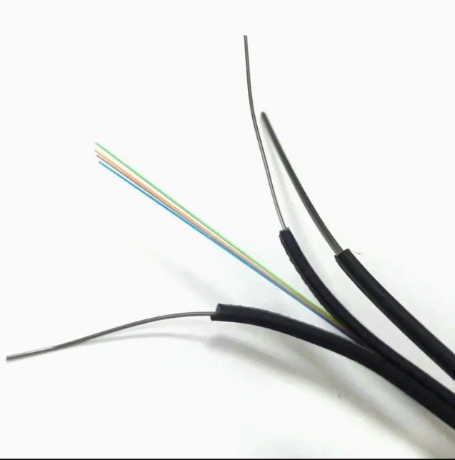 Black 4-core FTTH Drop Cable with Steel Wire Strength Member for Aerial Installation