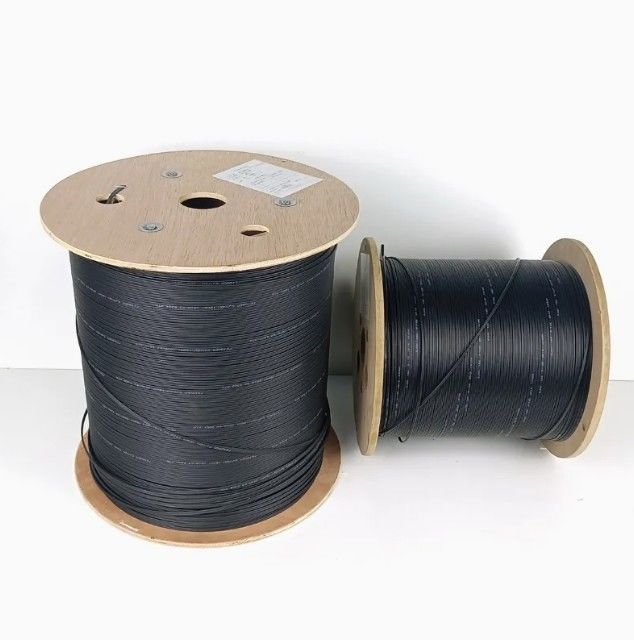 Outdoor UV Resistant FTTH Fiber Drop Cable with Metal Reinforcement and Flat Butterfly Design