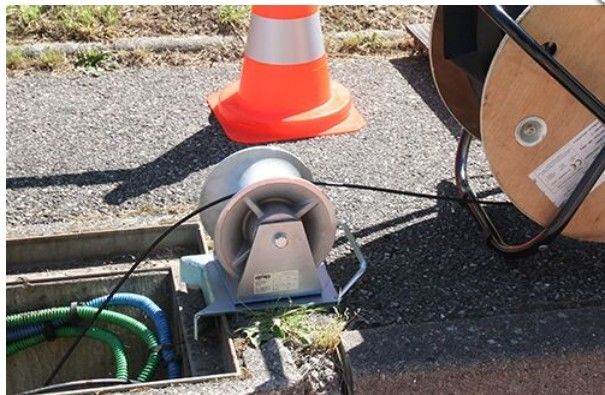 Direct Buried Fiber Optic Cable GYTA53 with SZ Stranded Loose Tube and Steel Tape Armored for 2-144 Cores
