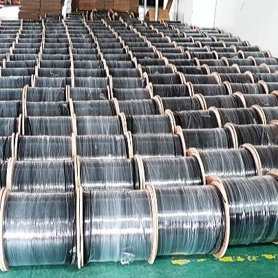 Black 4-core FTTH Drop Cable with Steel Wire Strength Member for Aerial Installation