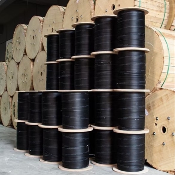 Black messenger wire FTTH optical cable, 4-core, used for communication construction
