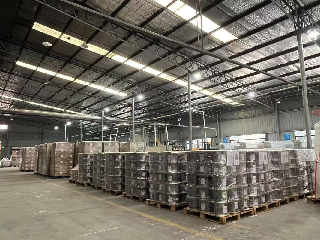 Self Supporting Butterfly Optical Cable with Metal Reinforcement LSZH Sheath and Galvanized Steel Rope for FTTH Drop Cable